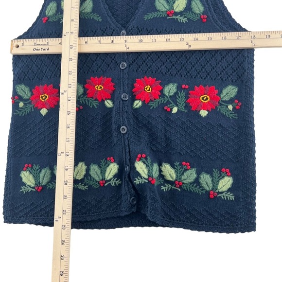 Liz Claiborne LizSport Vintage Christmas Sweater Vest Cardigan size‎ Small - Picture 3 of 4